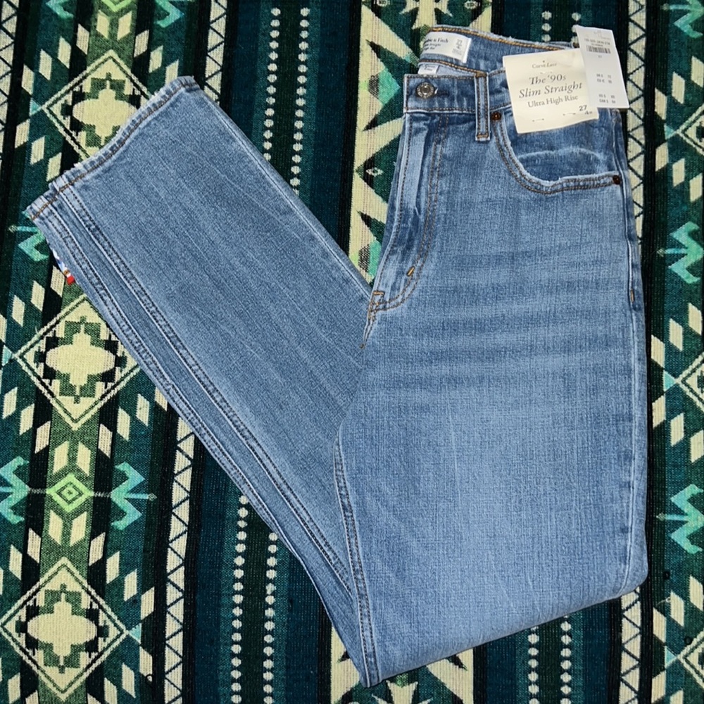 Abercrombie & Fitch Curve Love 90’s Slim Straight Ultra High Rise Size 27/4R